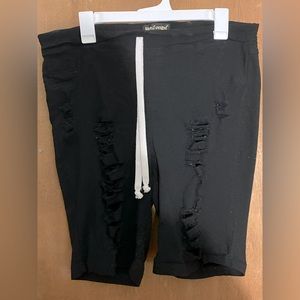 Black stretch distressed Bermuda short